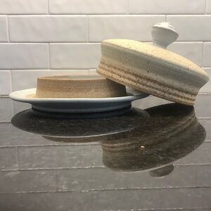 Round Cheese Brie Pottery Dish with Lid - 2 Pieces